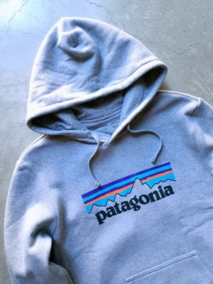 画像1: 【patagonia】"P-6 Logo Uprisal Hoody"