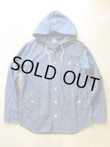 画像: CHUMS "Chambray Hoodie Shirt"