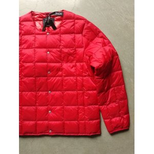 画像: 【TAION】"CREWNECK BUTTON INNER DOWN JACKET / DARK RED"