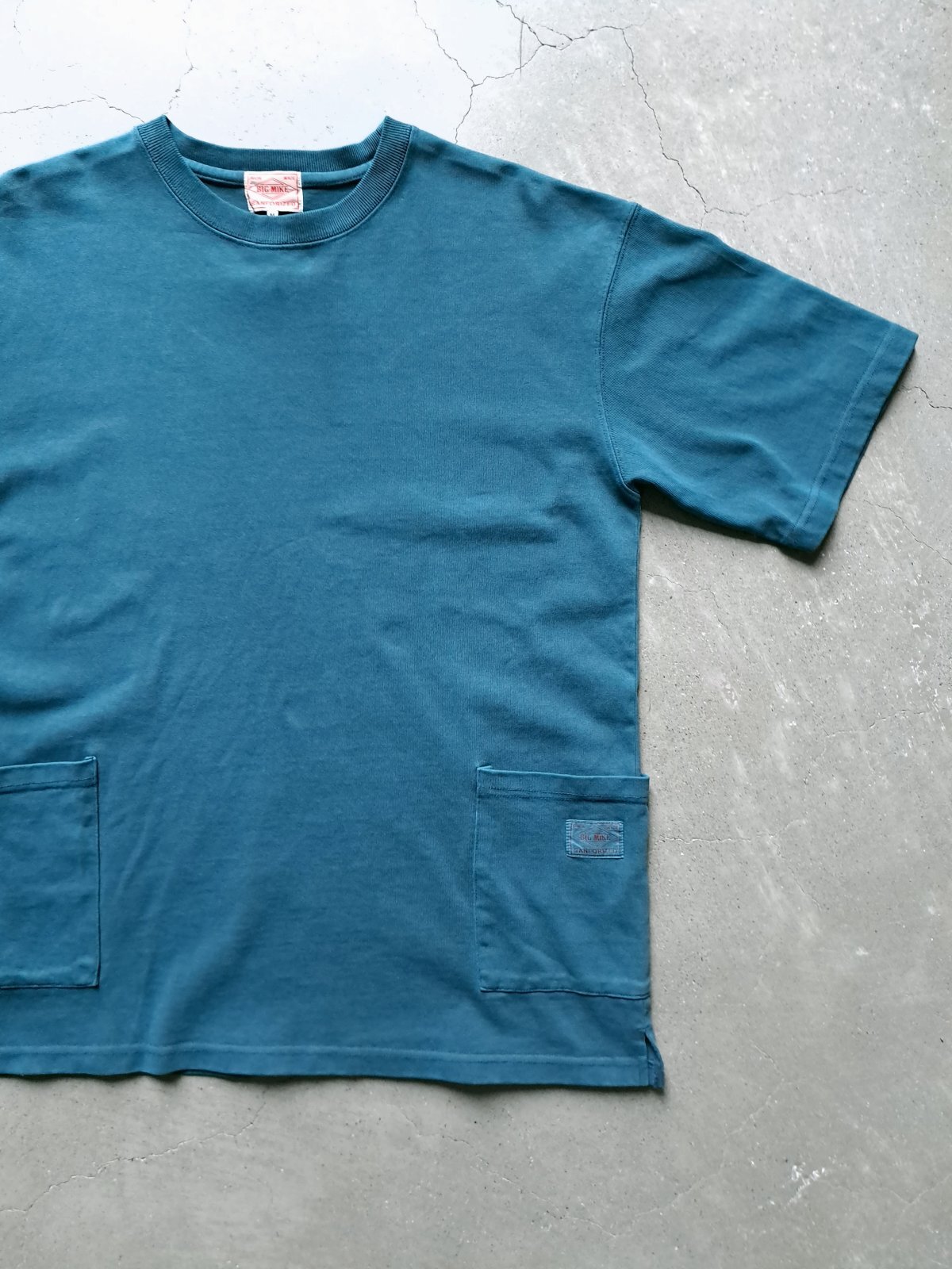 画像1: 【BIG MIKE】"10OZ W Pocket Solid & Pigment S/S Tee / SLATE"